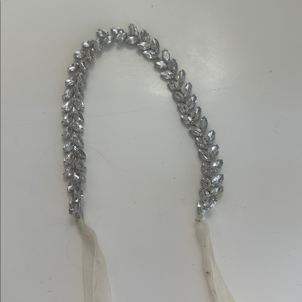 Chic Silver Rhinestone Headband - Picture 3 of 3